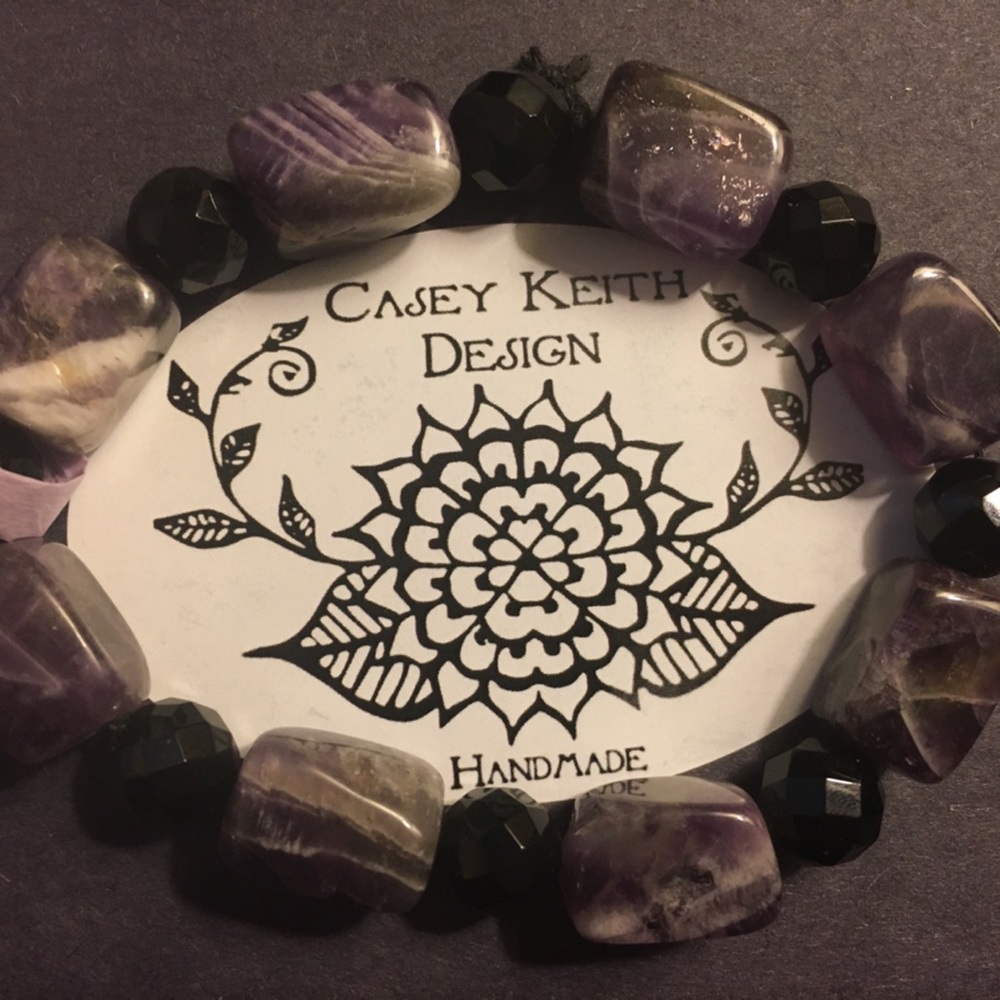 Banded Amethyst & Onyx Bracelet - Picture 2 of 8